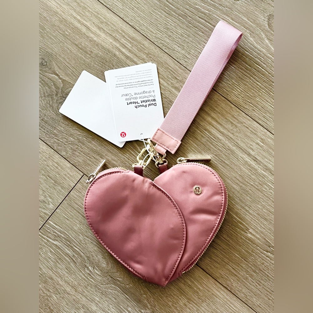 NWT Lululemon Dual Pouch Heart Wristlet in Mauve